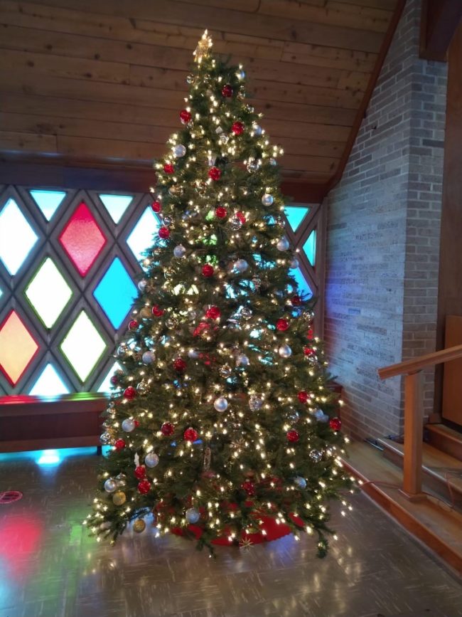 2021 Christmas_Decorating_8